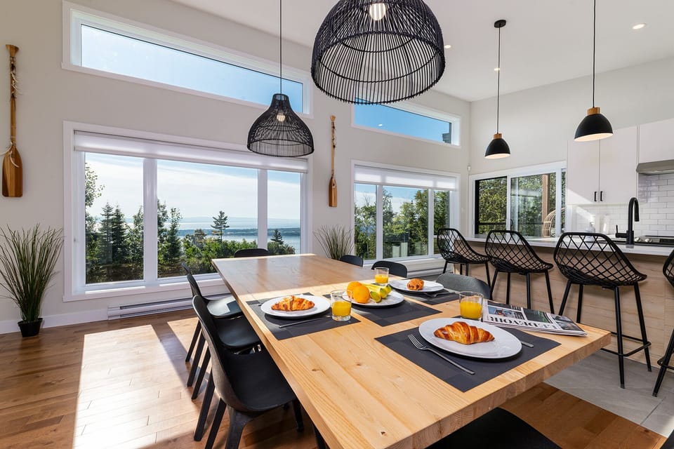 Dining room and view