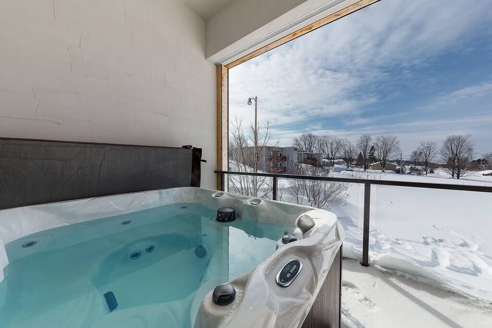 4 season spa on the balcony