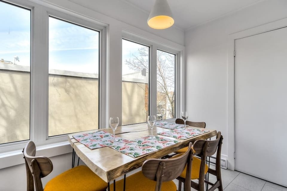Dining table (2)