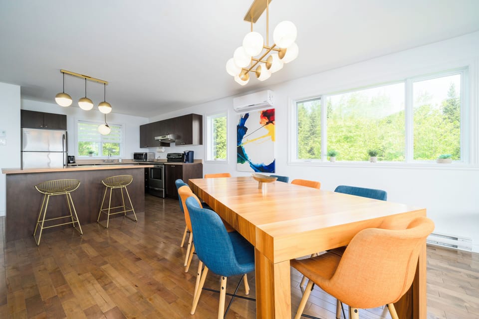 Dining room, kitchen