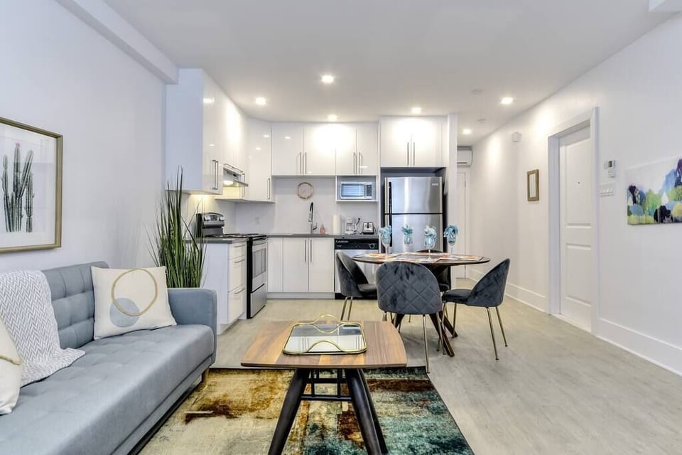 Living room and kitchen (2)