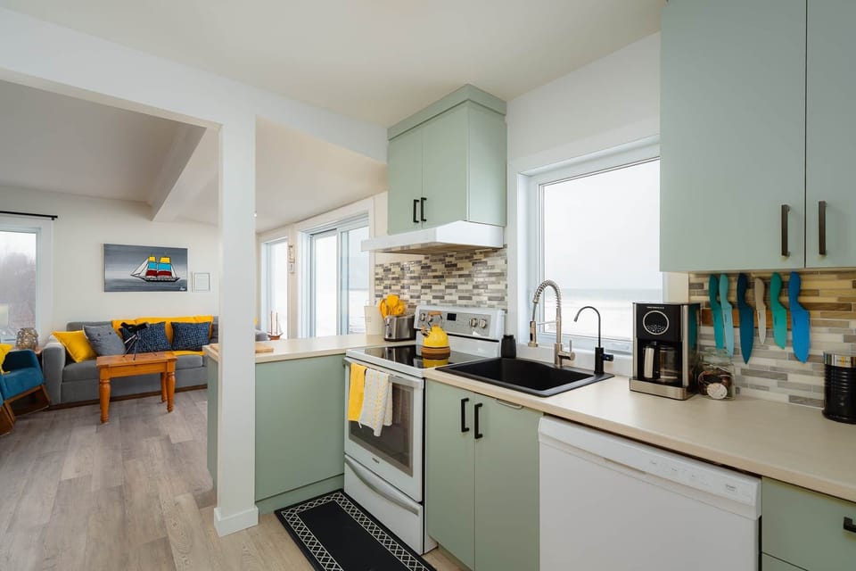 Kitchen and living room