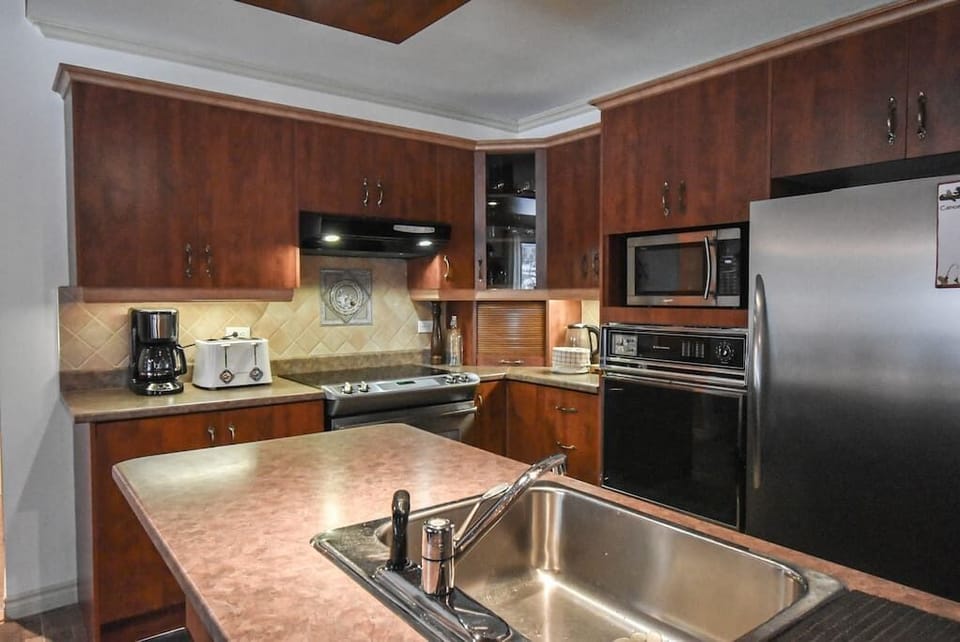 Kitchen (2)
