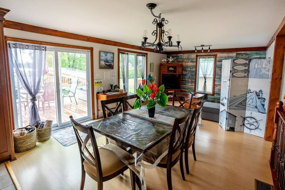 Dining room (2)