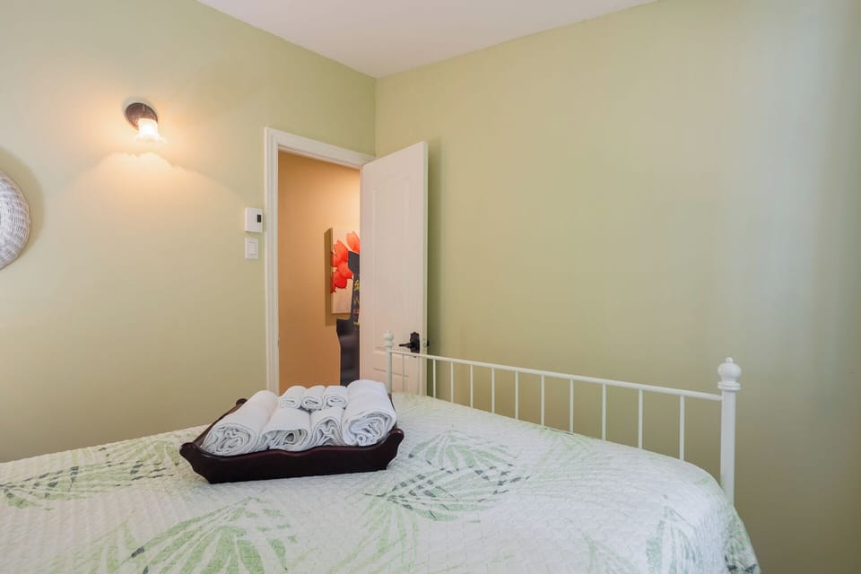 Room 1 Double bed (1)