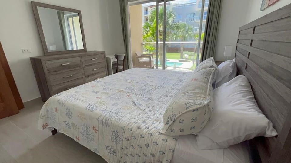 King bed and office desk