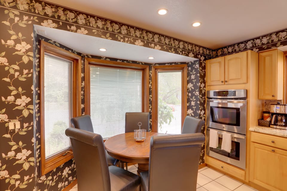Breakfast Nook