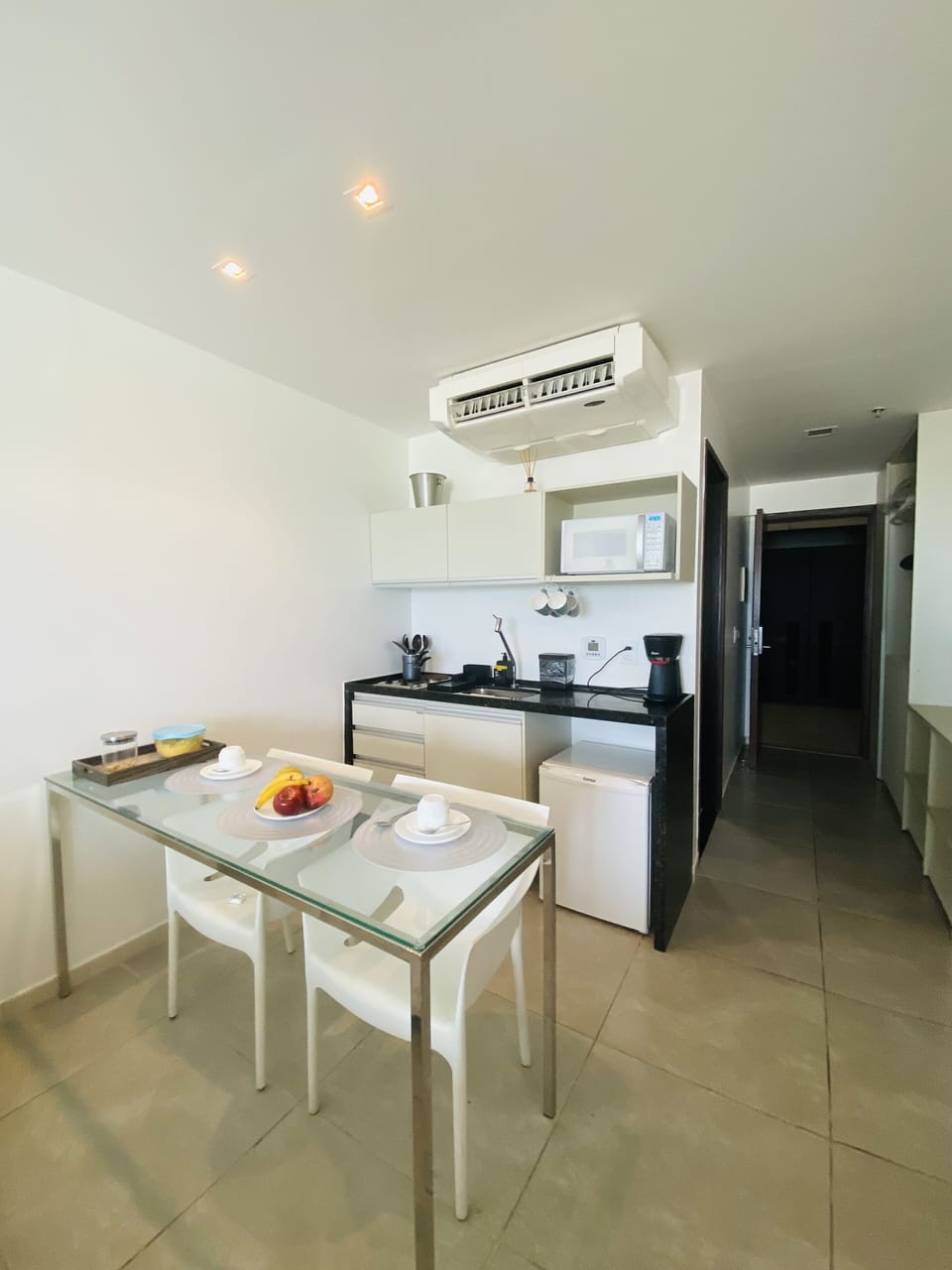 Suite | Private kitchen | Microwave, cookware/dishes/utensils, paper towels