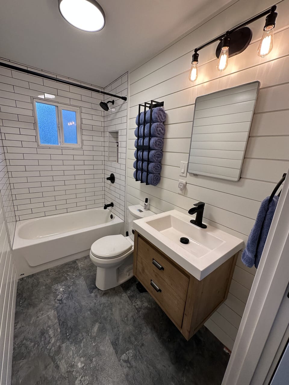 Full bathroom