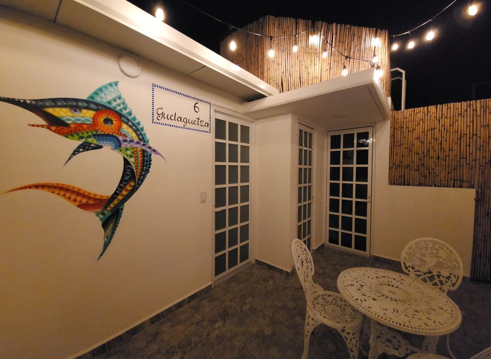 Hostal Guelaguetza Danza de la Pluma Hostel in Oaxaca
