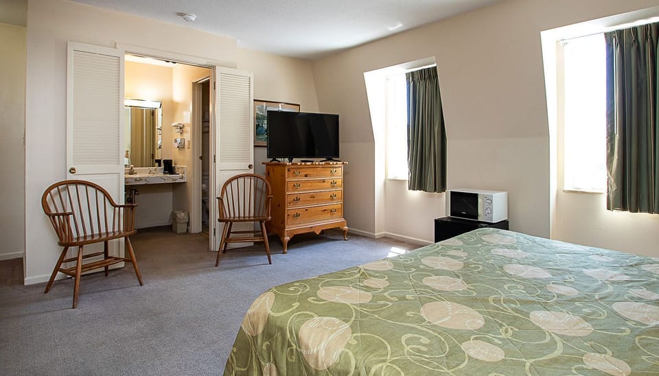 Standard Single Room | In-room safe, desk, iron/ironing board, free WiFi
