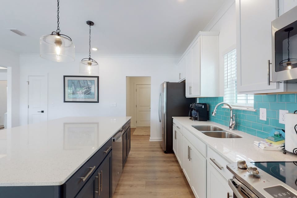House, Multiple Beds, Balcony, Garden View | Private kitchen | Fridge, microwave, oven, stovetop