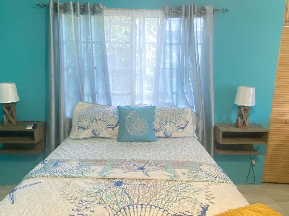 Villa, 3 Bedrooms | 3 bedrooms, laptop workspace, iron/ironing board, WiFi (free)