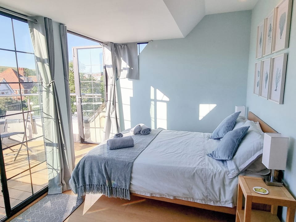 Cottage | 2 bedrooms, individually decorated, individually furnished, free WiFi