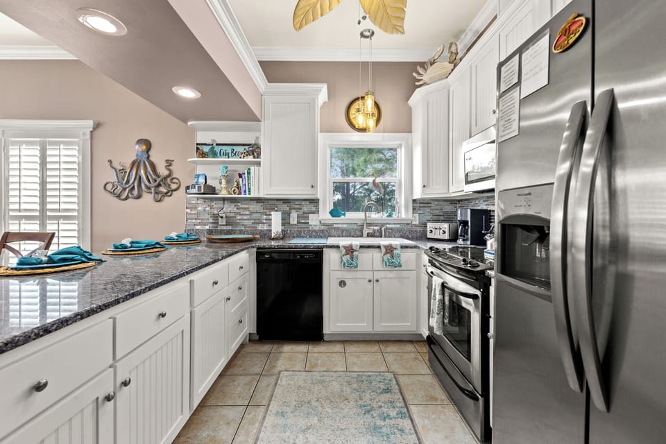 House, Multiple Beds, Patio, Partial Sea View | Private kitchen | Fridge, microwave, oven, stovetop