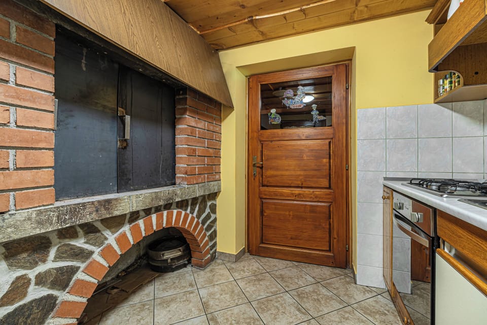 Family House, 3 Bedrooms, 2 Bathrooms (Kunstek Farmhouse With Sauna) | Private kitchen | Fridge, oven, stovetop, dishwasher