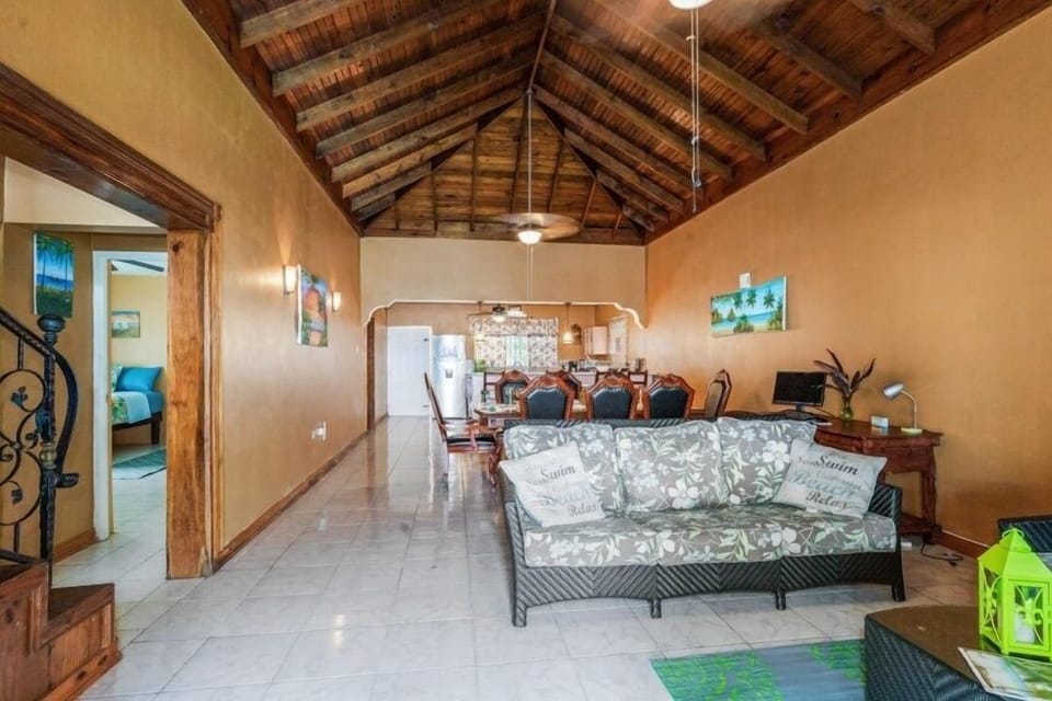 Villa, Multiple Bedrooms | 7 bedrooms, desk, laptop workspace, iron/ironing board