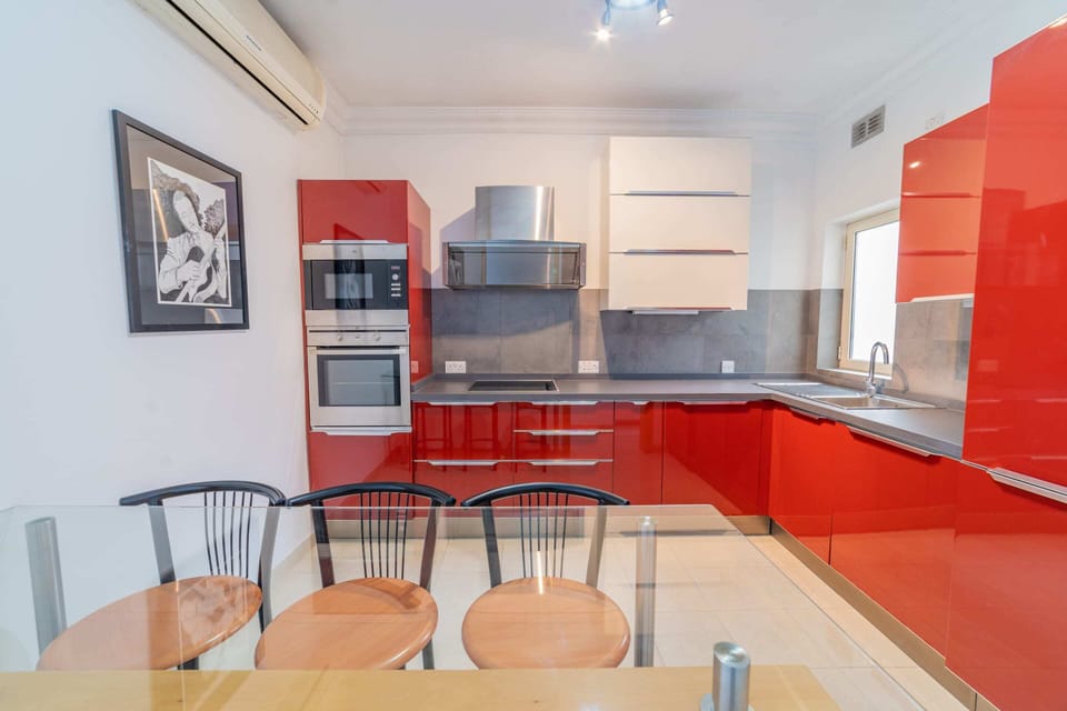 Basic Apartment, 1 Double Bed with Sofa bed, Sea View | Private kitchen | Fridge, oven, stovetop, dishwasher