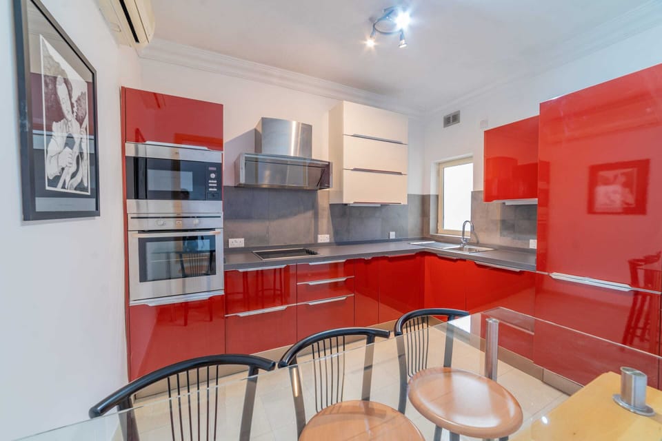 Basic Apartment, 1 Double Bed with Sofa bed, Sea View | Private kitchen | Fridge, oven, stovetop, dishwasher
