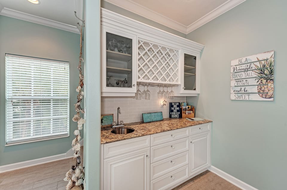 House, 3 Bedrooms | Private kitchen | Coffee/tea maker, fridge, oven, toaster