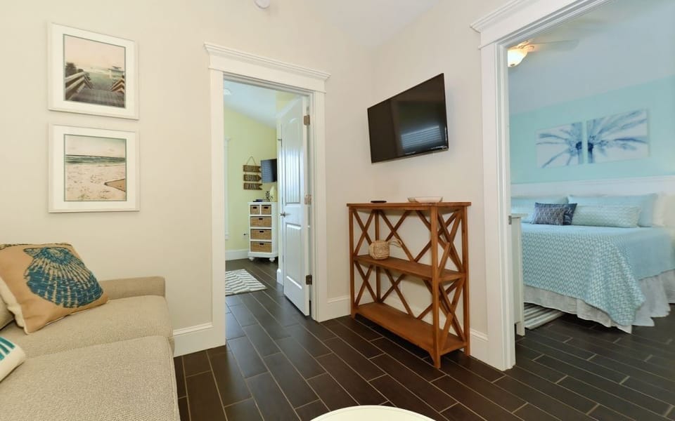 Seahorse Beach House managed by Beach Retreats House in Holmes Beach