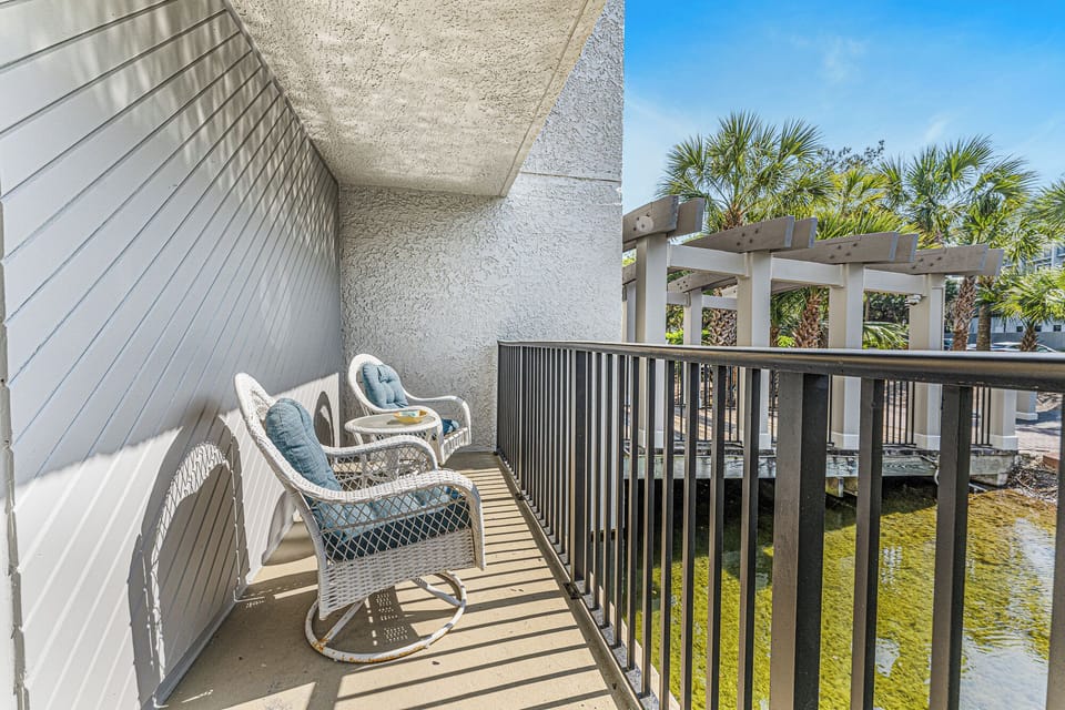 Condo (3 Bedrooms) | Property amenity