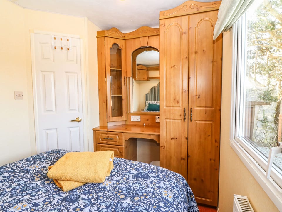 3 bedrooms, individually decorated, individually furnished