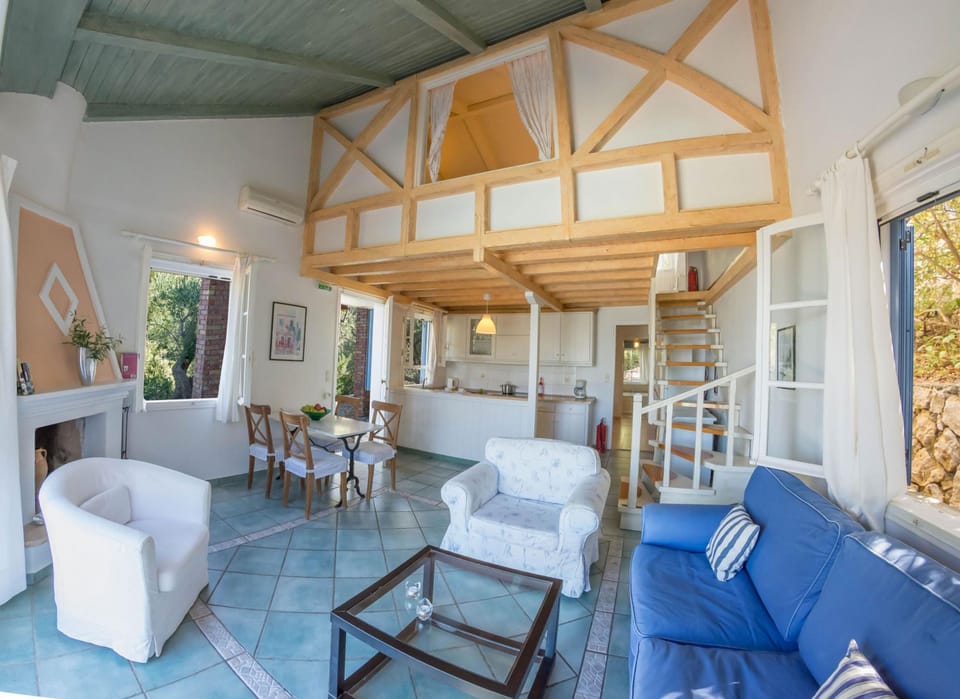 House, Smoking | 2 bedrooms, Internet