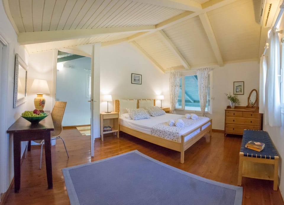 House, Smoking | 2 bedrooms, Internet