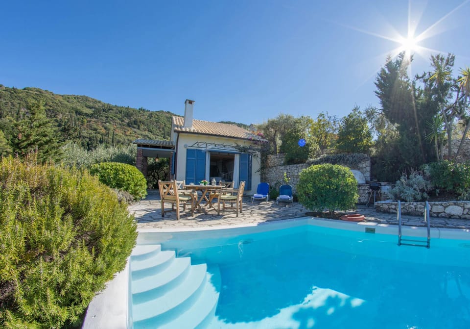 House, Smoking | 2 bedrooms, Internet