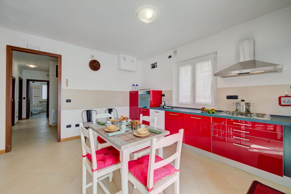 The spacious kitchen
