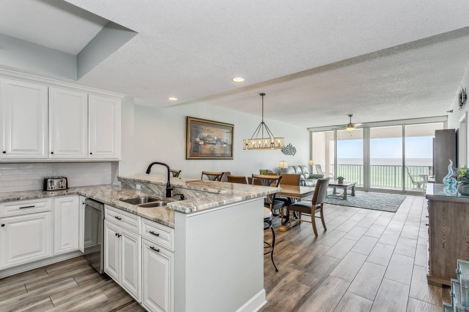 Beautiful tile floors throughout