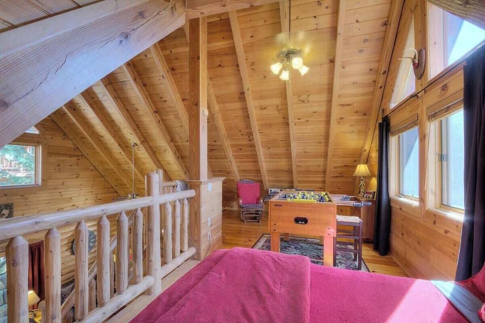 Loft has a FULL SIZE BED! 