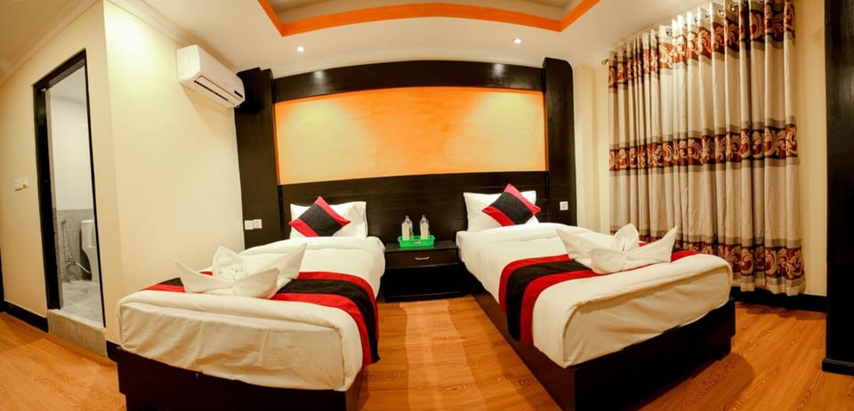 Deluxe Twin Room | Free WiFi, bed sheets