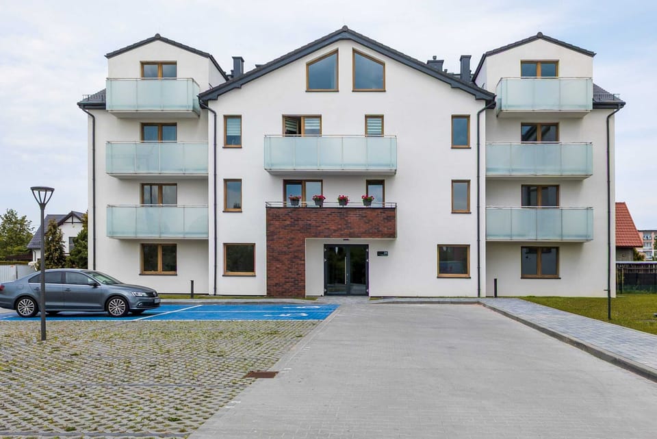 Enjoy easy access to the city's attractions from this well-located building. 