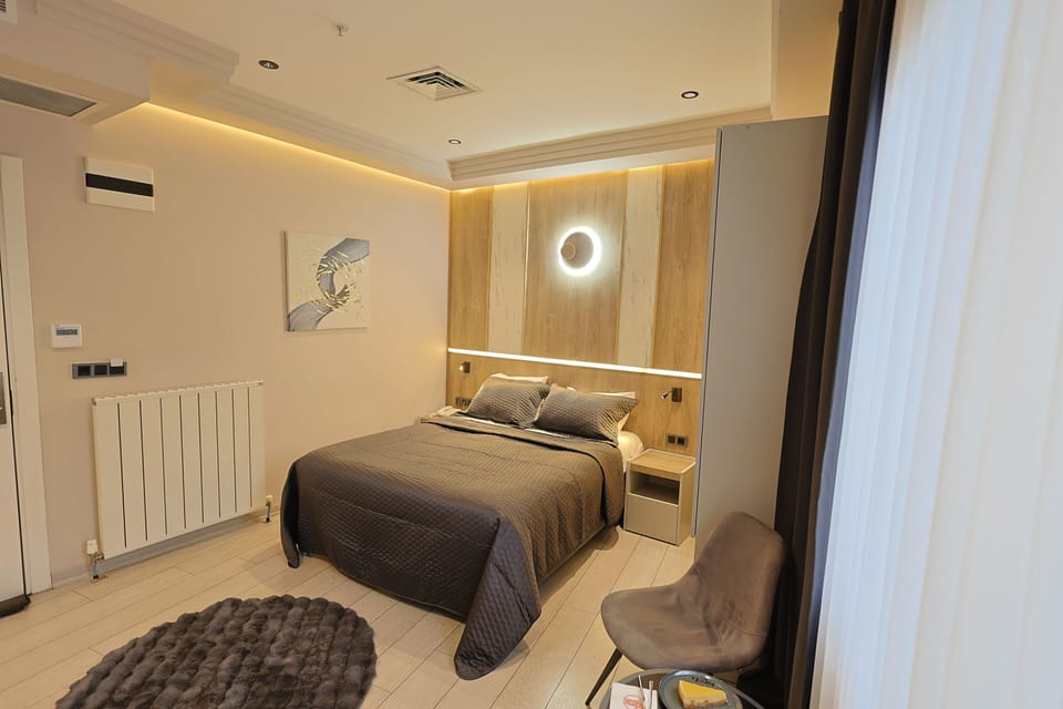 Deluxe Double Room | Minibar, desk, laptop workspace, soundproofing