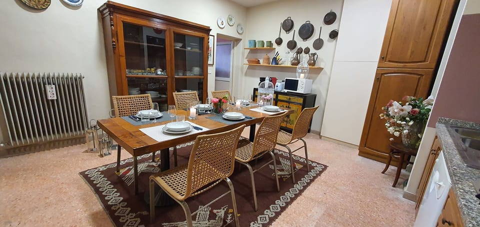 Table, Furniture, Property, Chair, Wood, Interior Design, Living Room, Floor, Picture Frame, Flooring