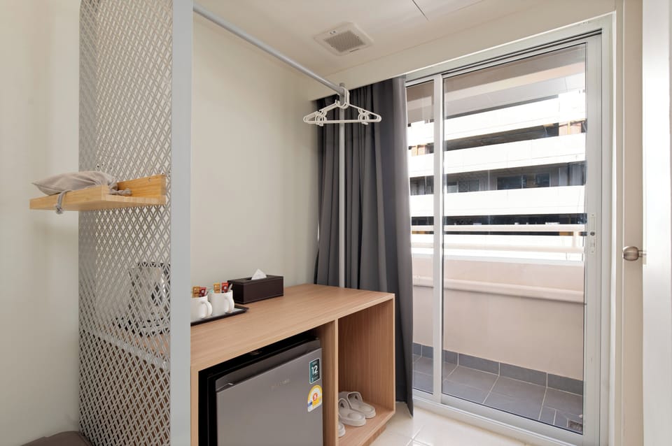 Superior | Desk, free WiFi, bed sheets