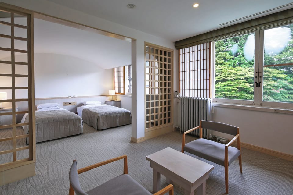 Deluxe Twin Room, Non Smoking | Desk, cribs/infant beds, free WiFi, bed sheets
