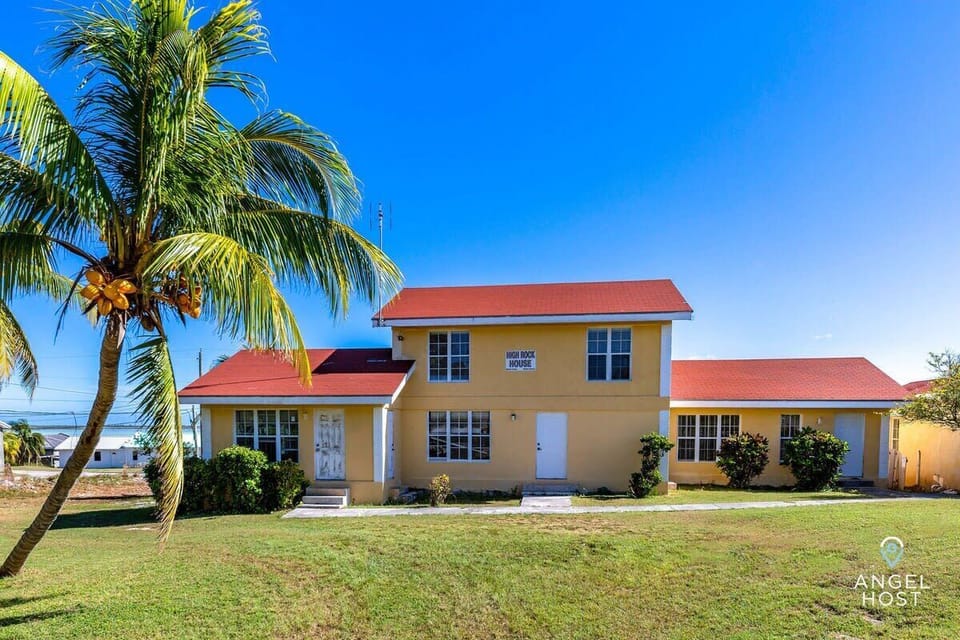 Situated on the island’s southeast side with views of Bottle Creek Lagoon.