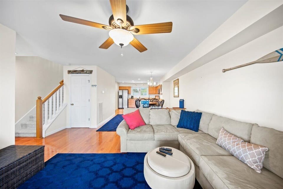 Hardwood Floors and lots of wonderful Natural Light.