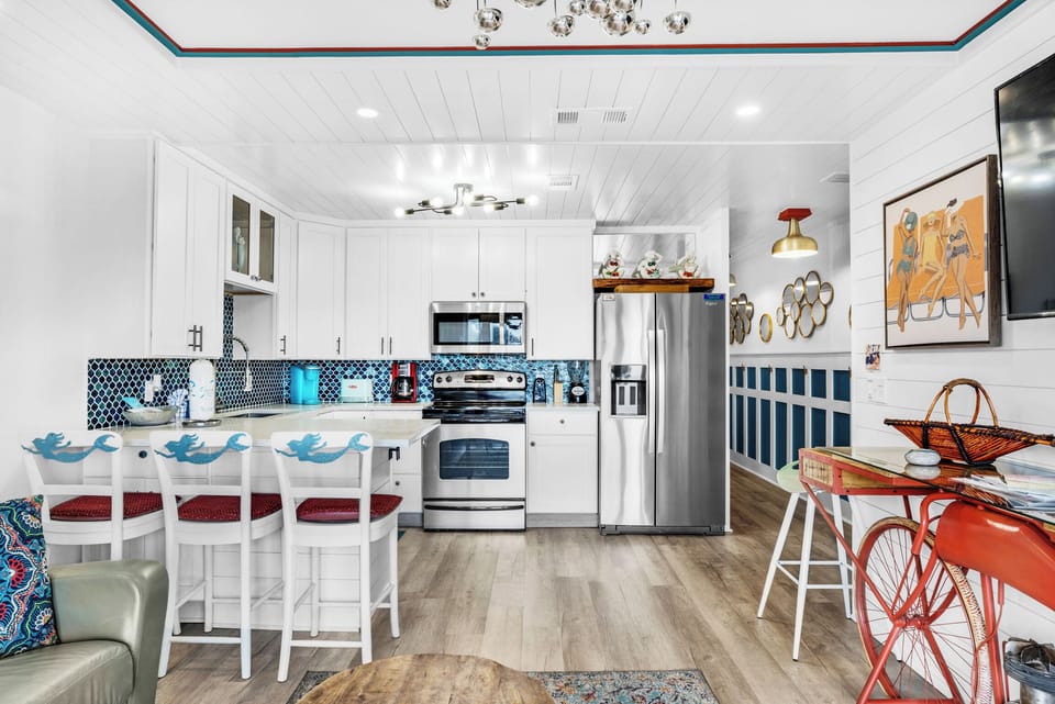 Living room to kitchen view