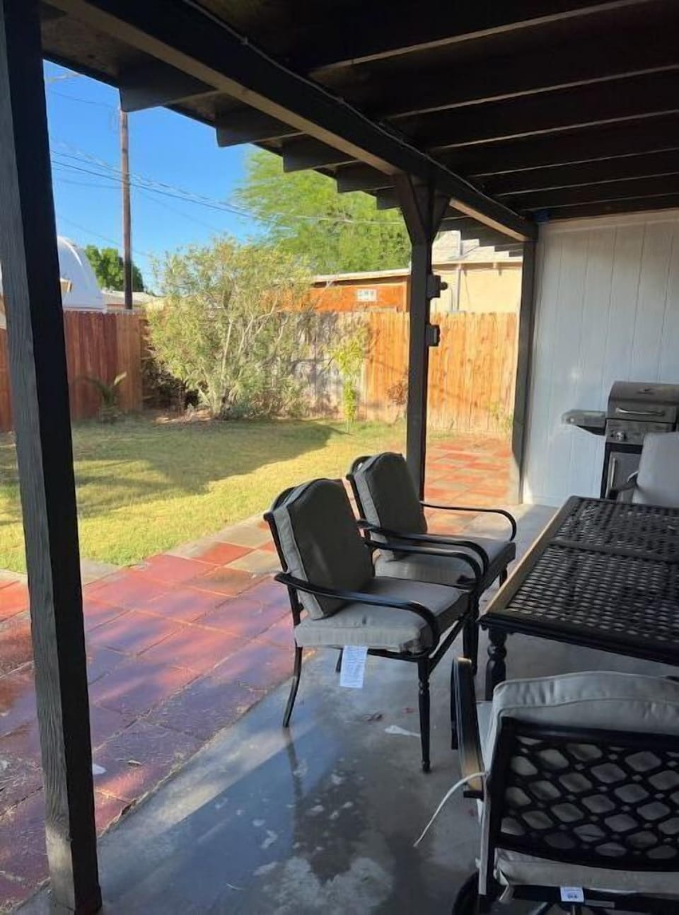 Outdoor dining