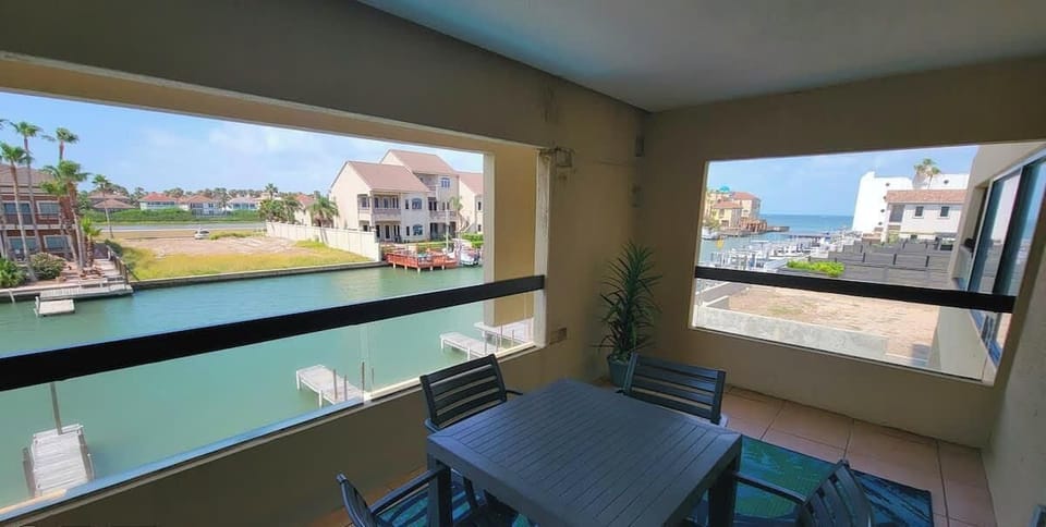 Condo, 1 King Bed with Sofa bed, Balcony | Dining