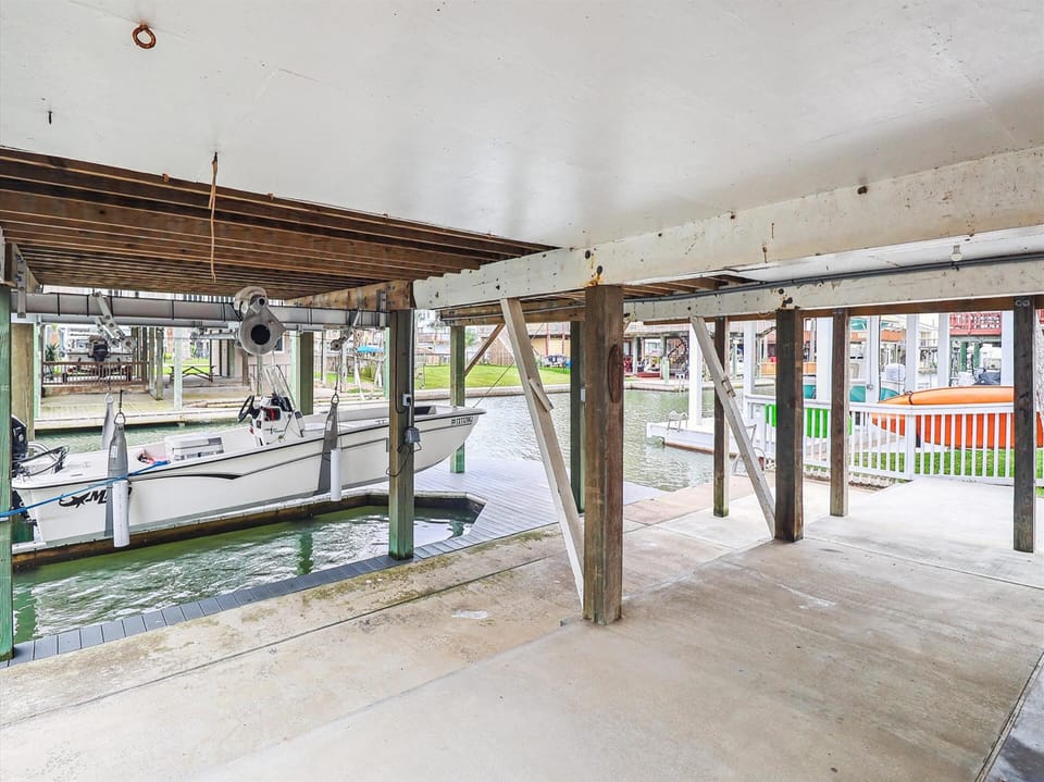 House (2 Bedrooms) | Property amenity