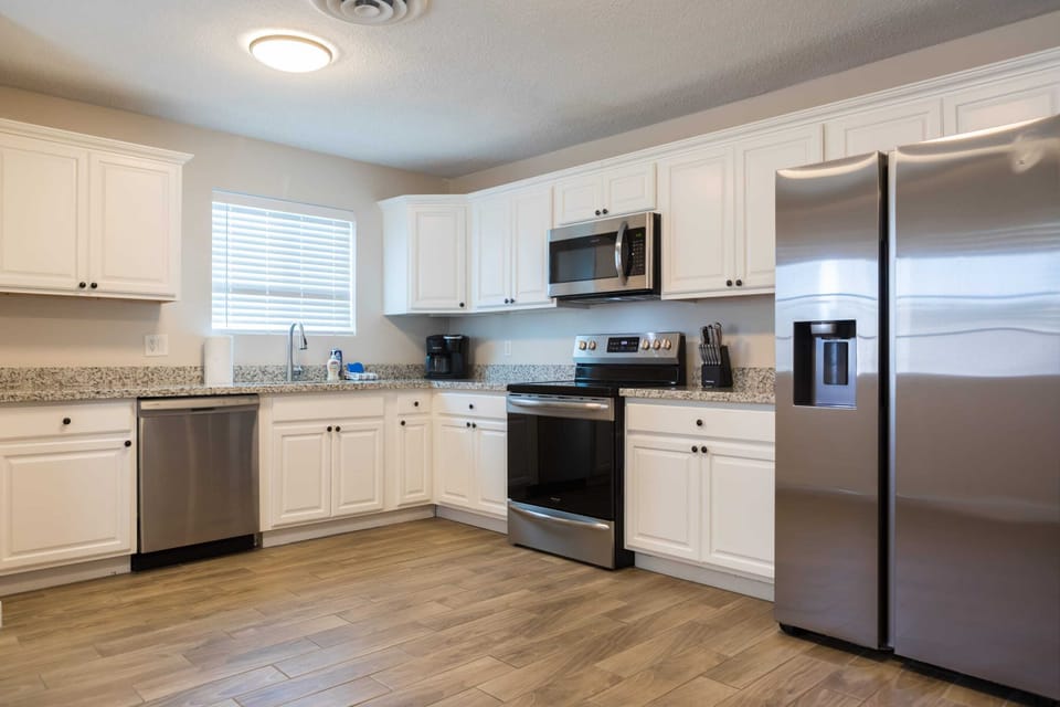Large open fully stocked kitchen