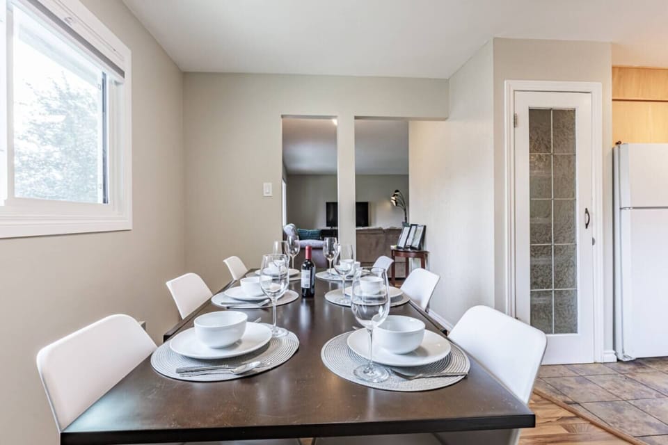 Serve directly from adjoining Kitchen