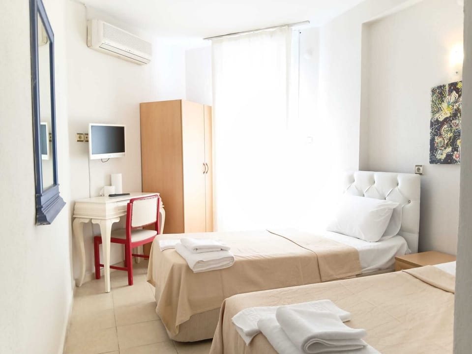 Twin Room | Bed sheets