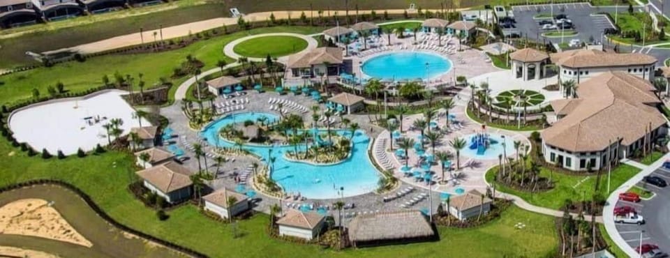 Your booking includes access to Champions Gate’s 2 Resort areas