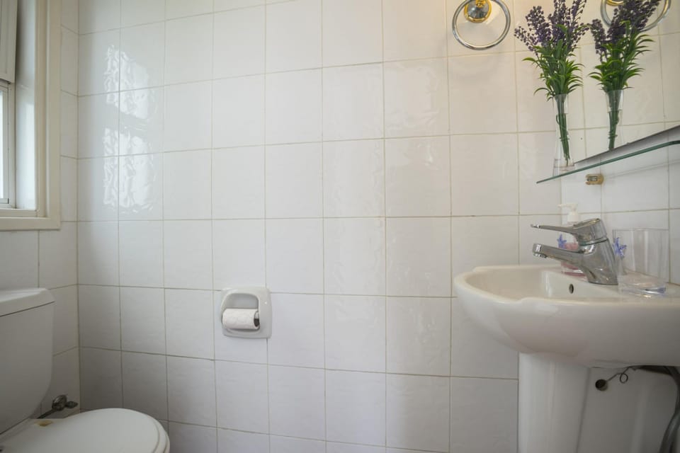 Sirina Lina Beachfront Suite Apartment in Paralimni